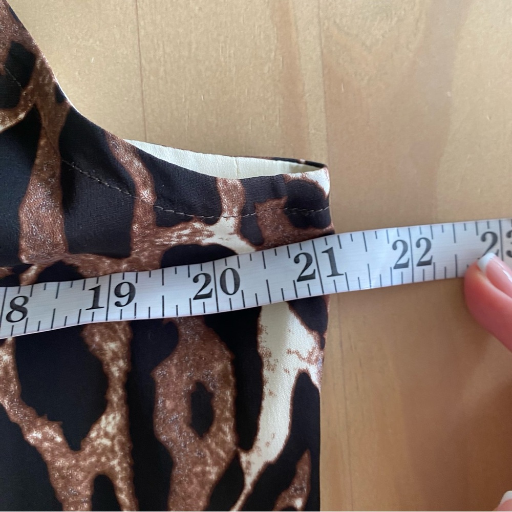 ST. JOHN Brown Leopard Print One-Shoulder Top Size 10 Brown Black Chic - Picture 6 of 6